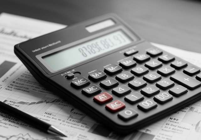 Choosing Wisely: Top Stock Broker Companies in India for 2024